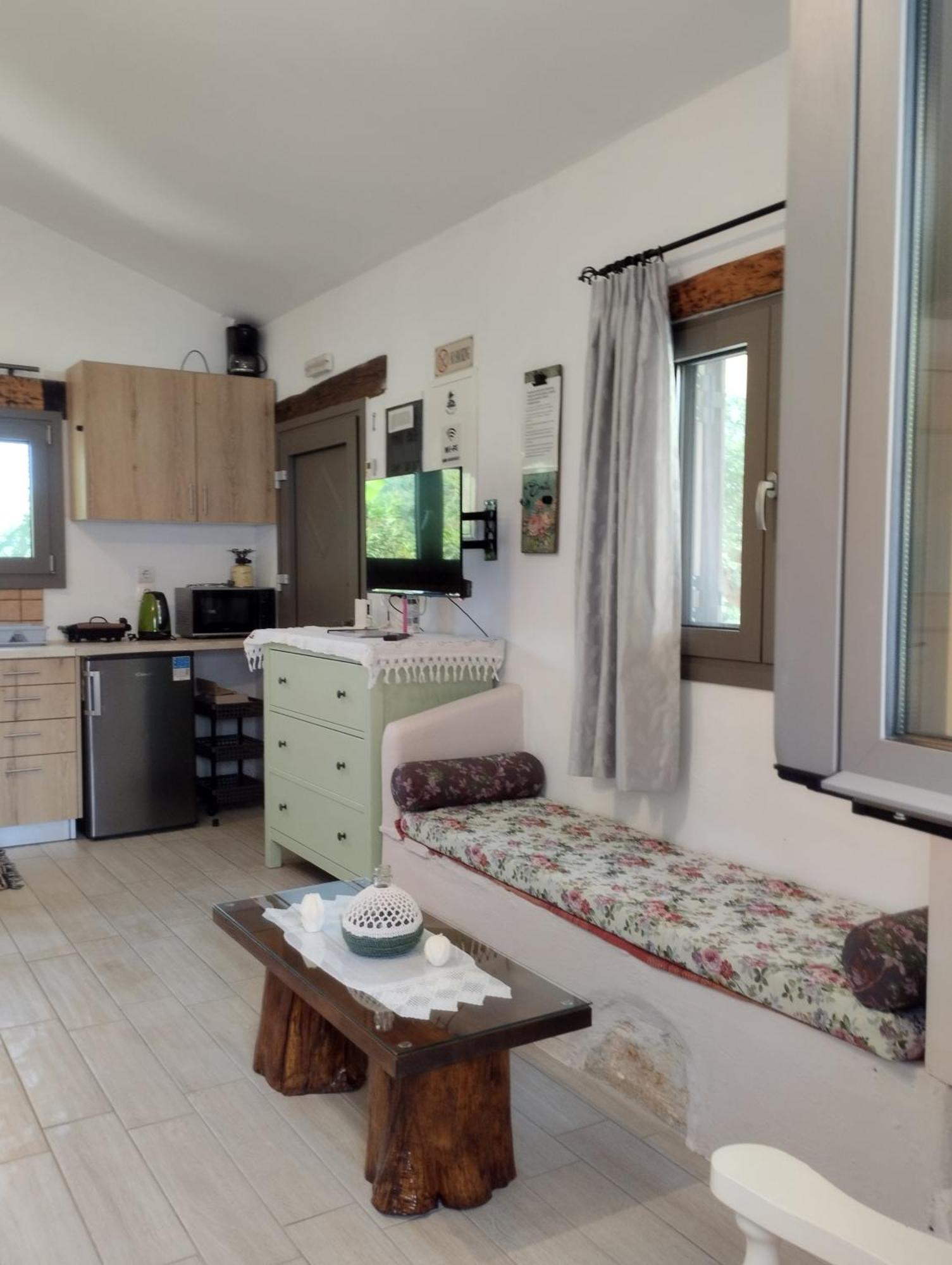 Olea Cottage Galatás Eksteriør bilde